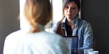 6 Principles for Leading Women Who Wound image