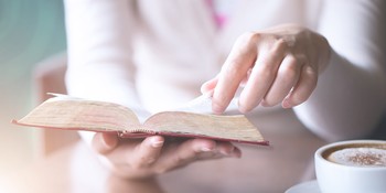 Anna: A Model of Ministry Perseverance image